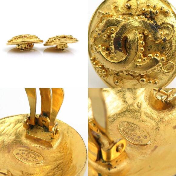 CHANEL Gold Logo Earrings - Picture 5 of 5